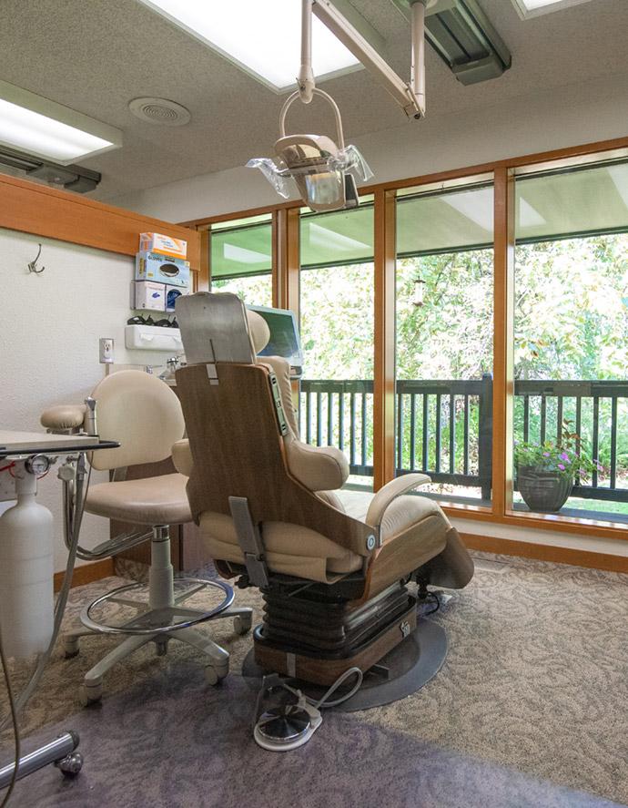 Dental chair in Kirkland